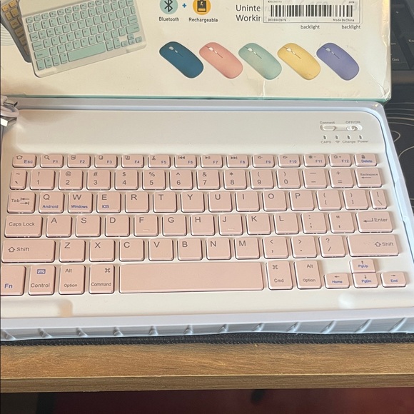 Pink Wireless Keyboard and Mouse Kit - Picture 3 of 11